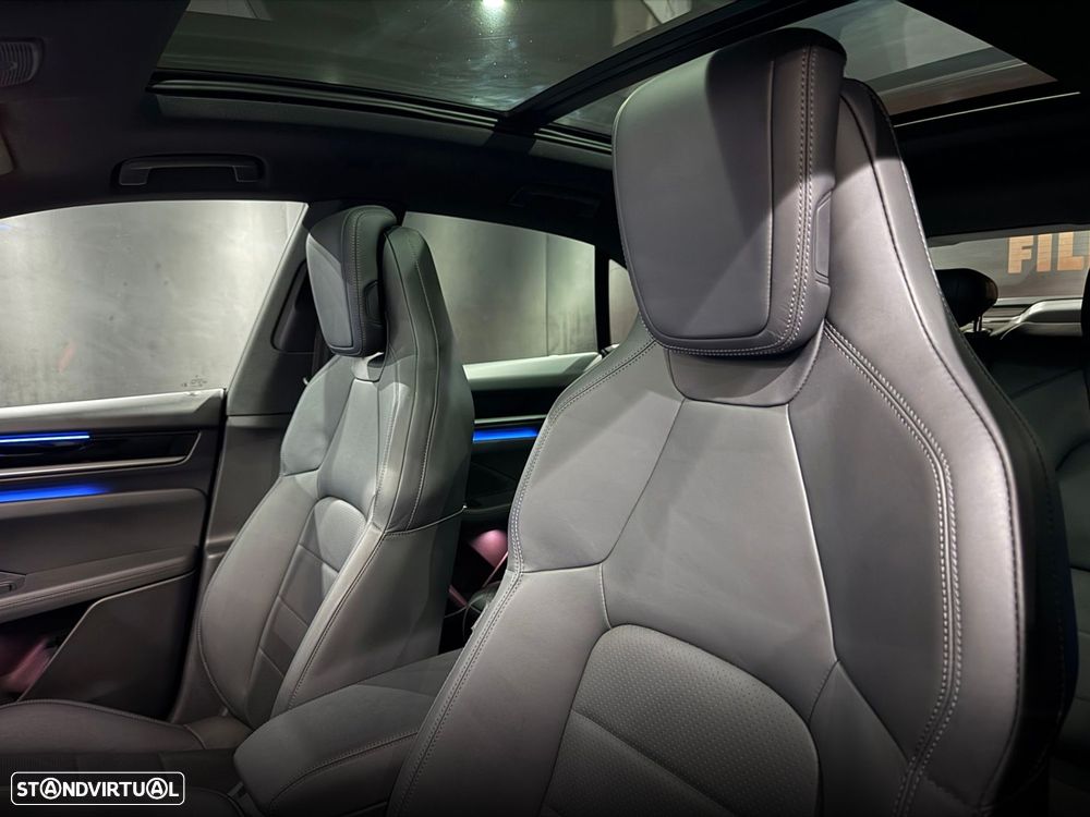 Porsche Macan Electric 4 - 16