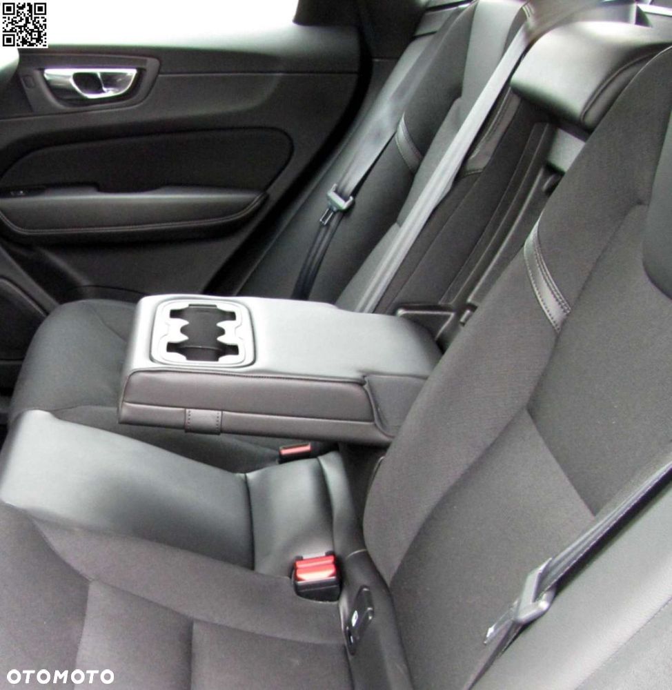 Volvo XC 60 D3 Momentum - 24