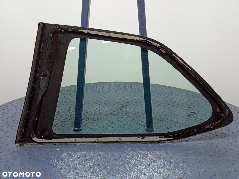 TOYOTA AURIS I E15 06- 3D SZYBA KAROSERYJNA TYŁ PRAWA 08R - 4