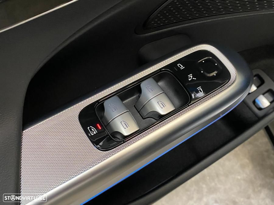Mercedes-Benz E 300 e AMG Line - 28