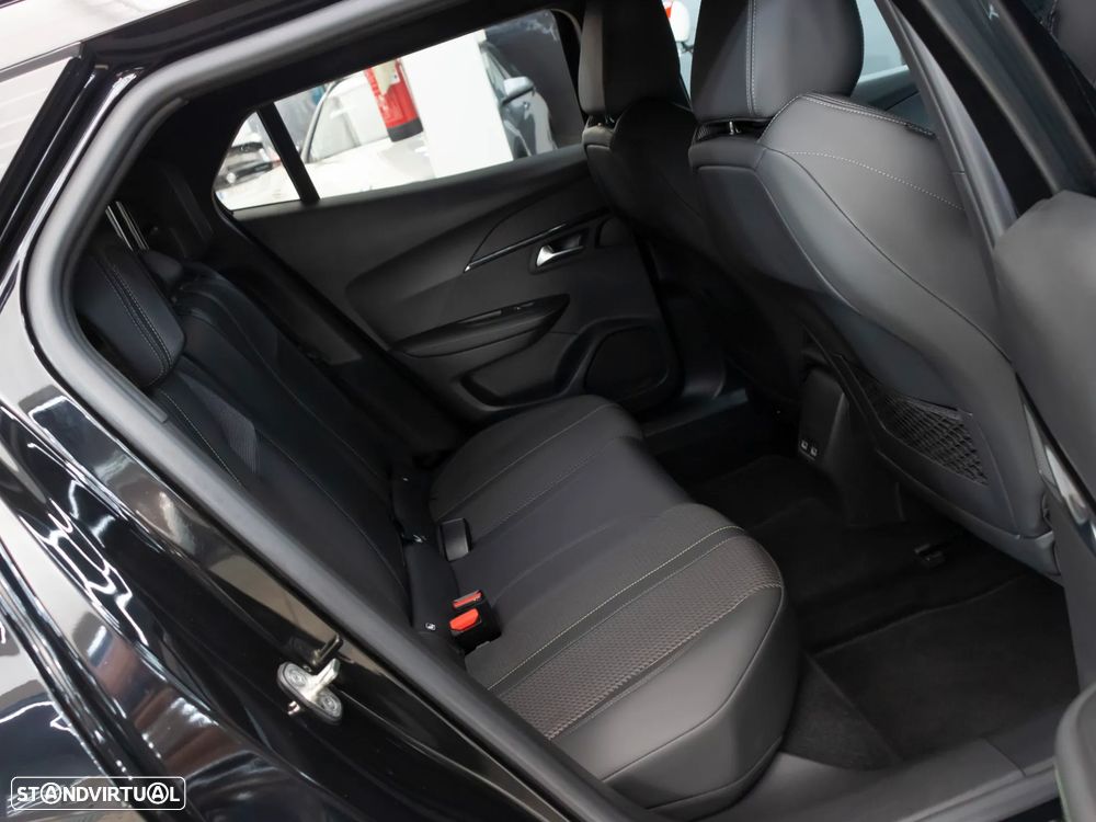 Peugeot 2008 1.5 BlueHDi GT Line EAT8 - 12