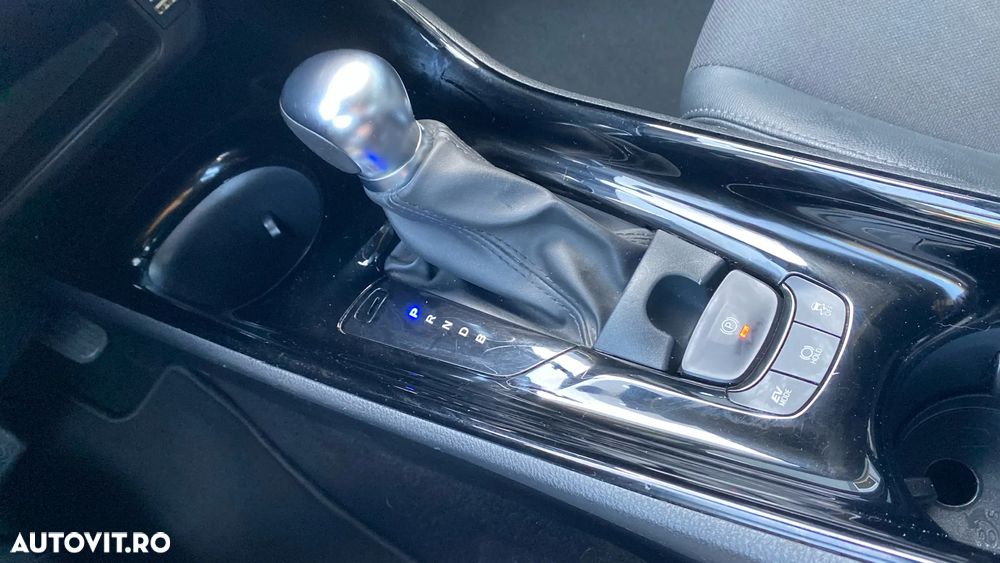 Toyota C-HR 1.8 HSD 122 CP 4x2 CVT Cult - 17