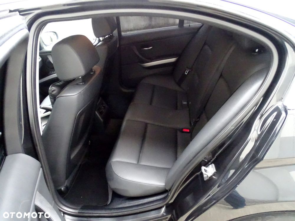 BMW Seria 3 316d - 13