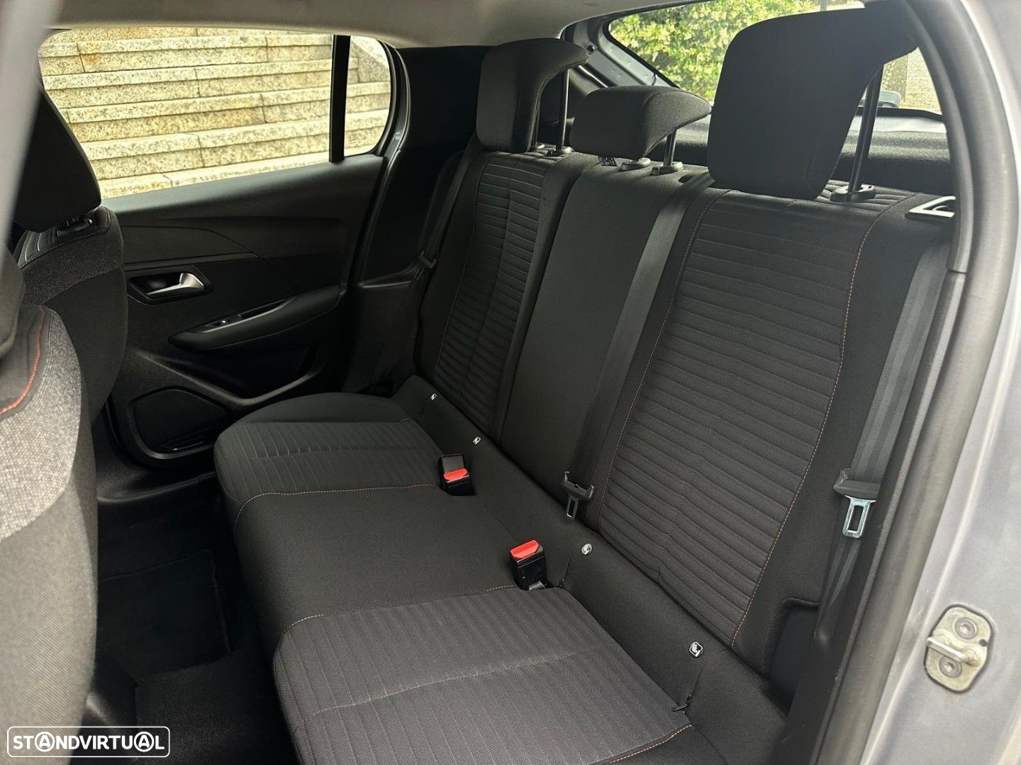 Peugeot 208 1.2 PureTech Active Pack - 38
