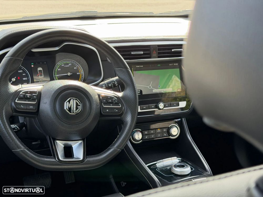 MG ZS Maximal Luxury - 13