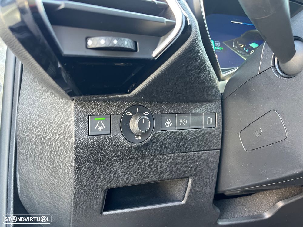 DS DS7 Crossback E-Tense Performance Line EAT8 - 28