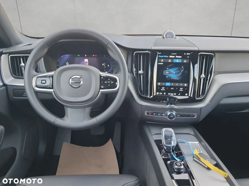 Volvo XC 60 B5 B AWD Ultimate Black Edition - 12