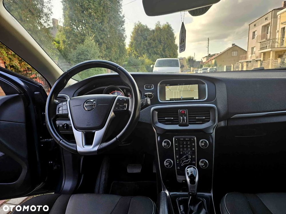 Volvo V40 D4 Geartronic Summum - 22