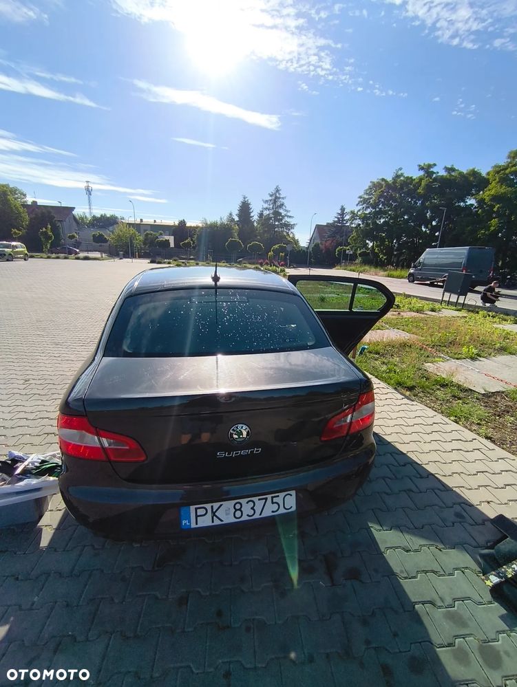 Skoda Superb 2.0 TDI Ambition DSG - 15