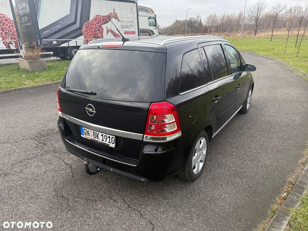 Opel Zafira 1.8 Cosmo - 3