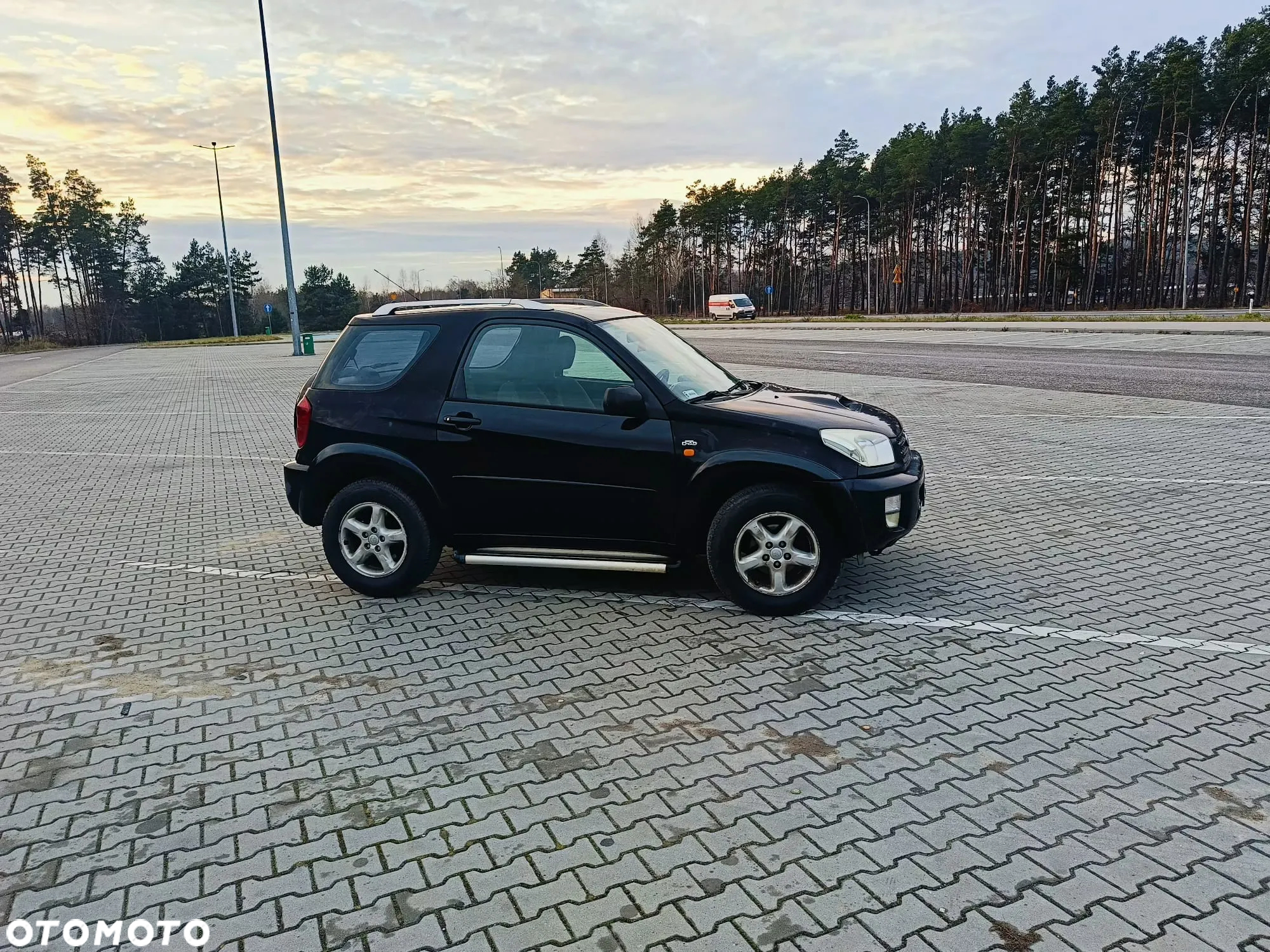 Toyota RAV4 - 4