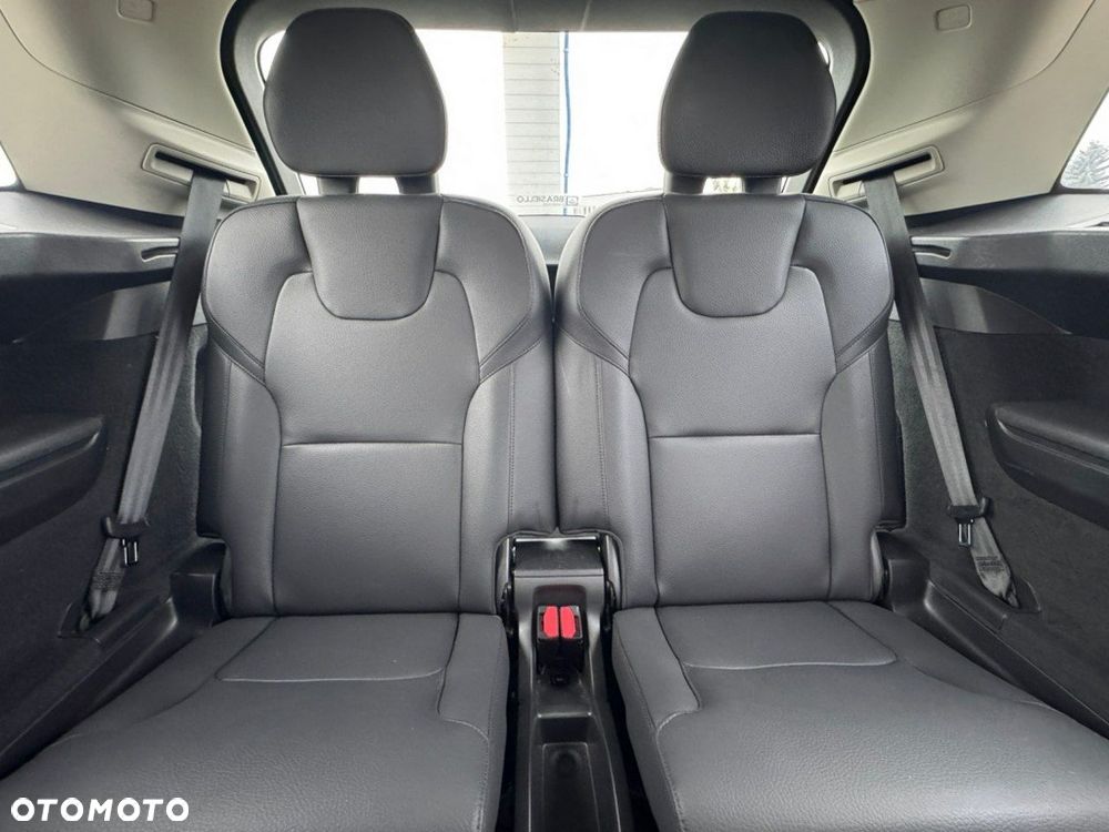 Volvo XC 90 D5 AWD Momentum 7os - 21