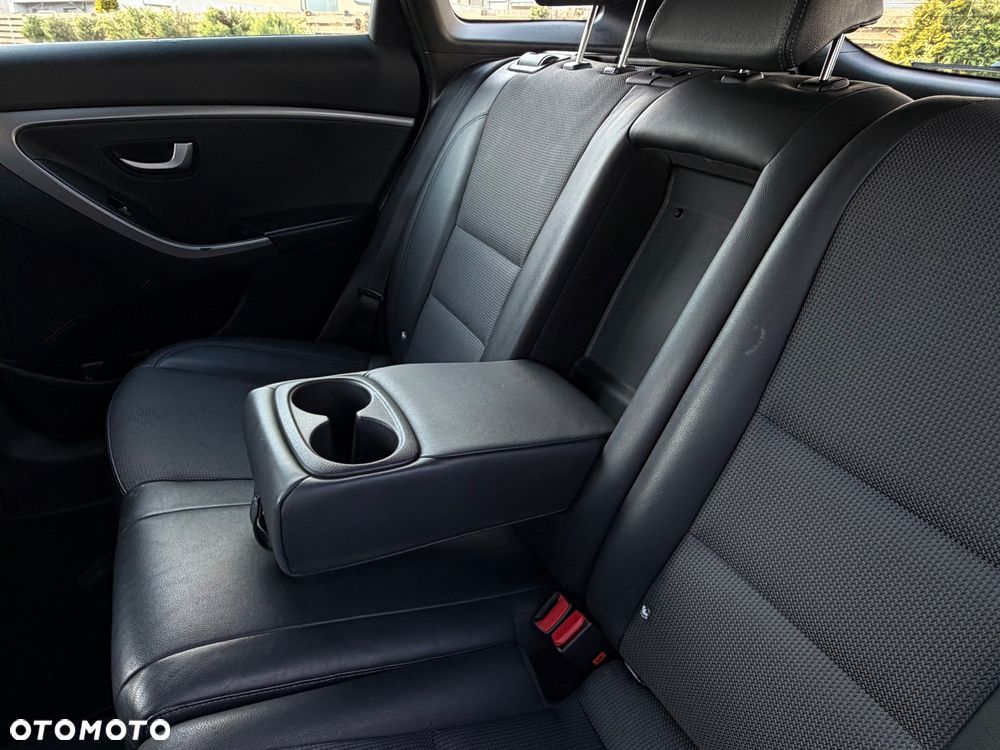 Hyundai i30 1.6 GDI Premium - 31