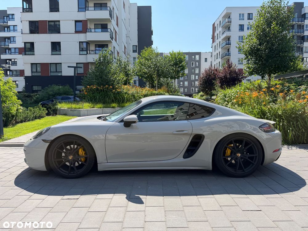 Porsche 718 Cayman - 6