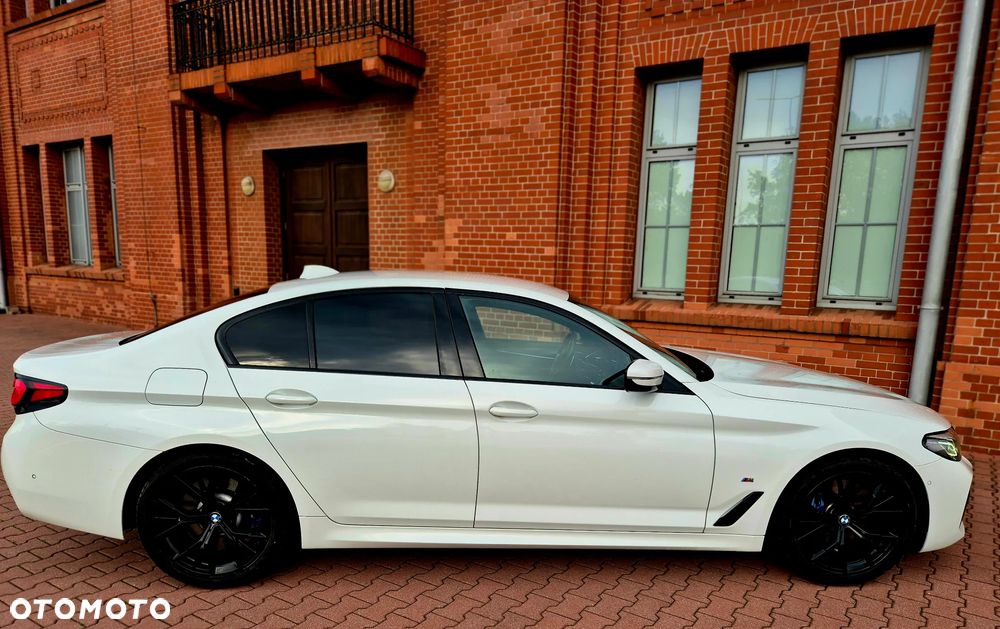 BMW Seria 5 540i xDrive mHEV M Sport sport - 16