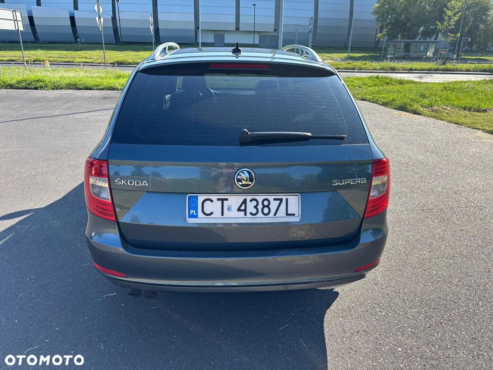Skoda Superb 1.8 TSI Elegance DSG - 6
