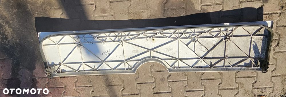 MASKA ATRAPA GRILL MERCEDES ATEGO - 3