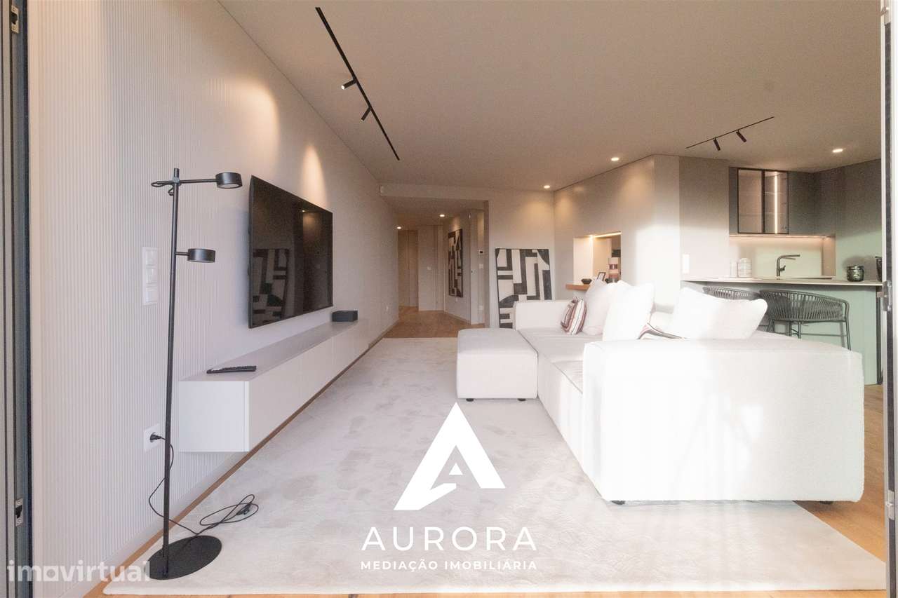 Apartamento T3 - Sul - Terraço + Varanda - Box 2 carros - Grande imagem: 5/60
