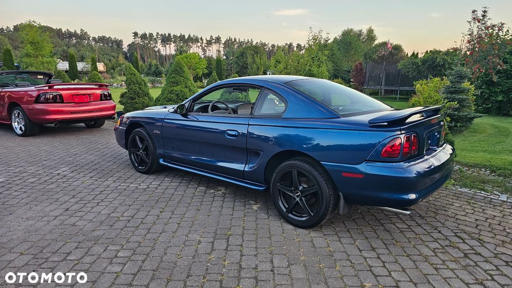 Ford Mustang - 11