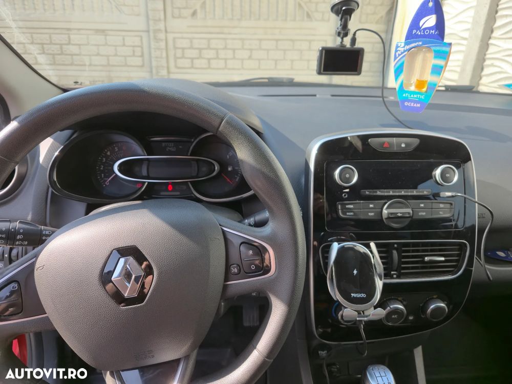 Renault Clio - 10