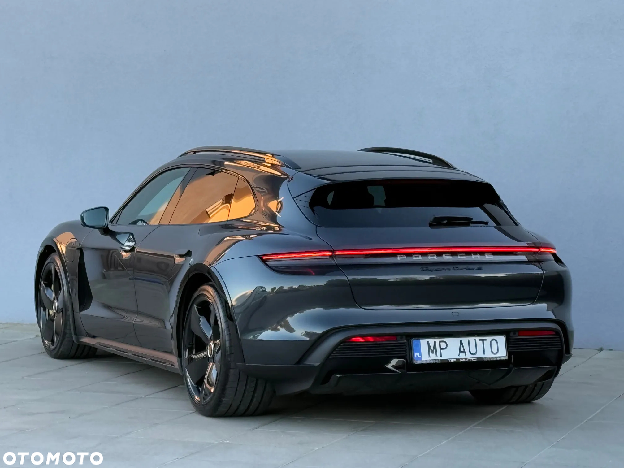 Porsche Taycan Turbo S Cross Turismo - 4