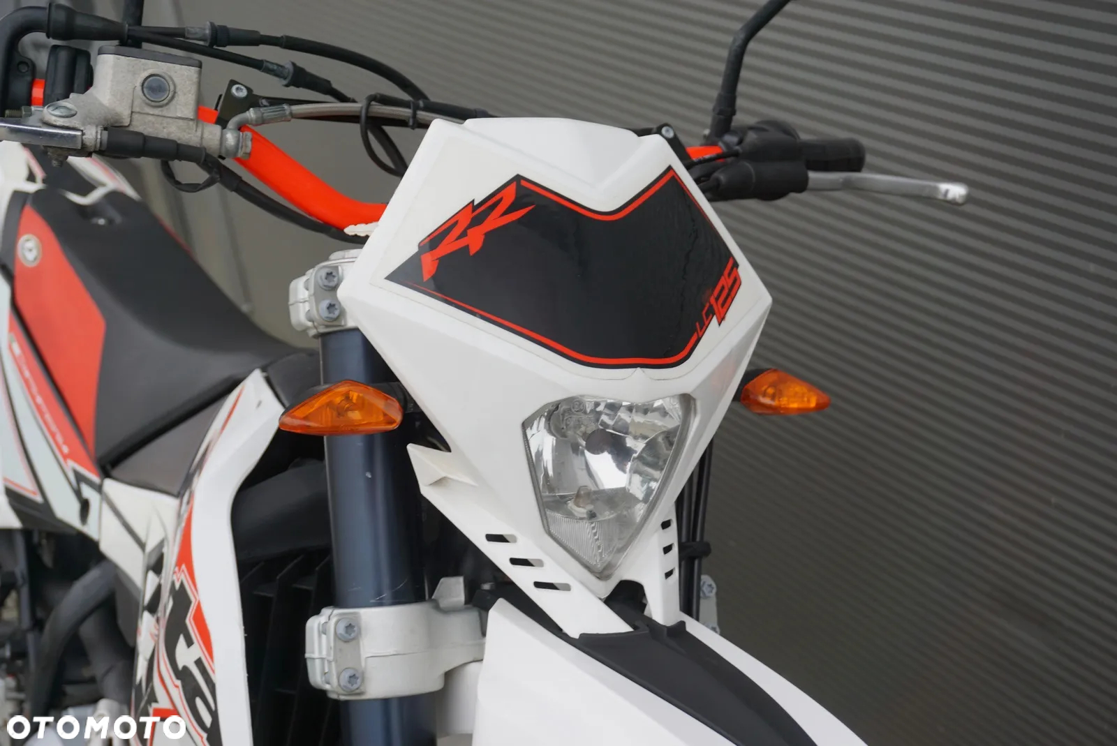 Beta RR - 16