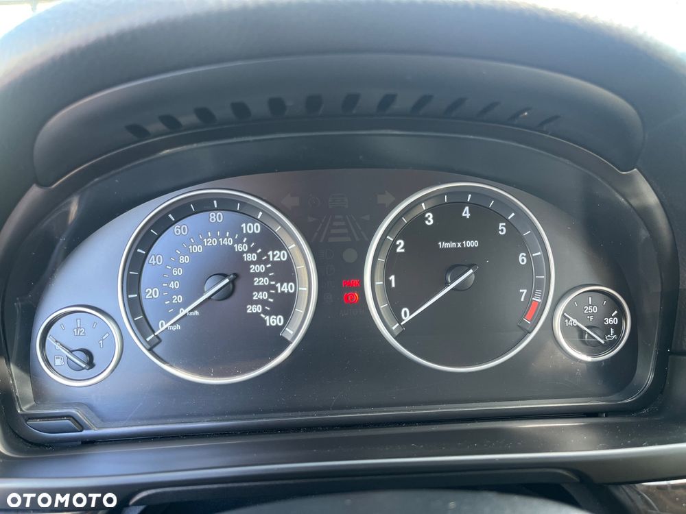 BMW Seria 5 535i - 12