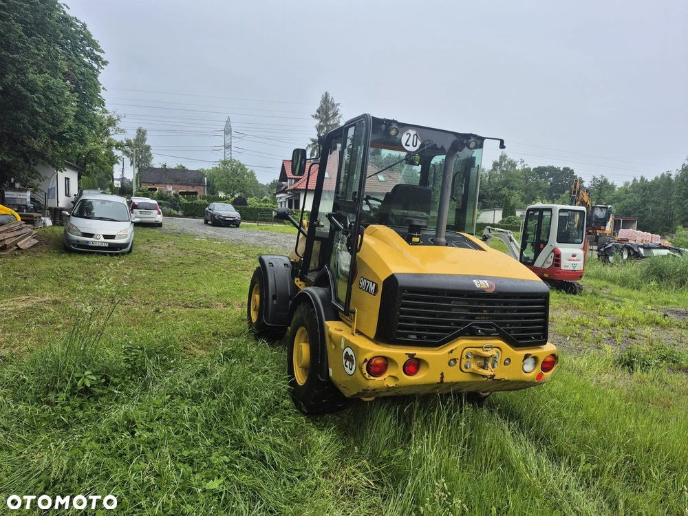 Caterpillar 907 - 9