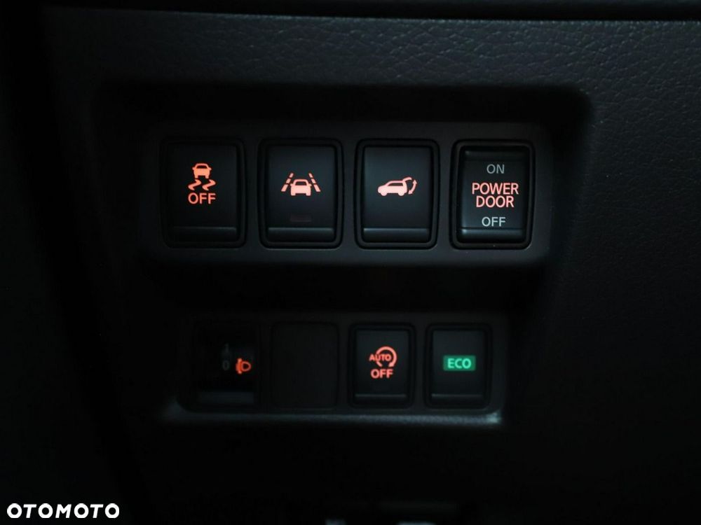 Nissan X-Trail 2.0 dCi N-Connecta 4WD Xtronic - 33