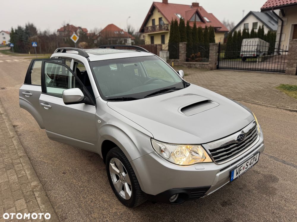 Subaru Forester 2.0D Exclusive - 38
