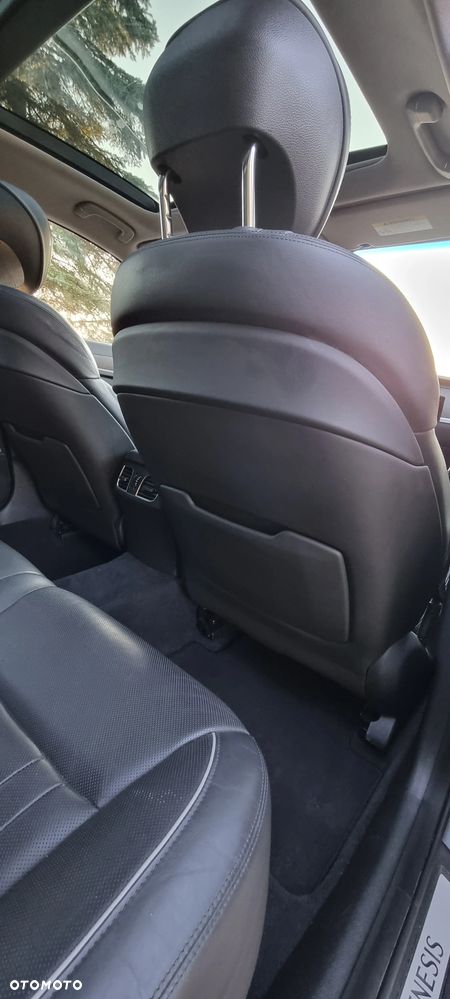 Genesis G80 - 32