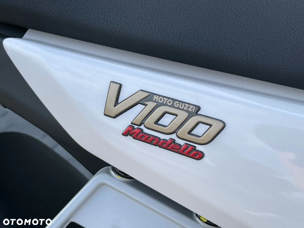 Moto Guzzi V100 Mandello - 15