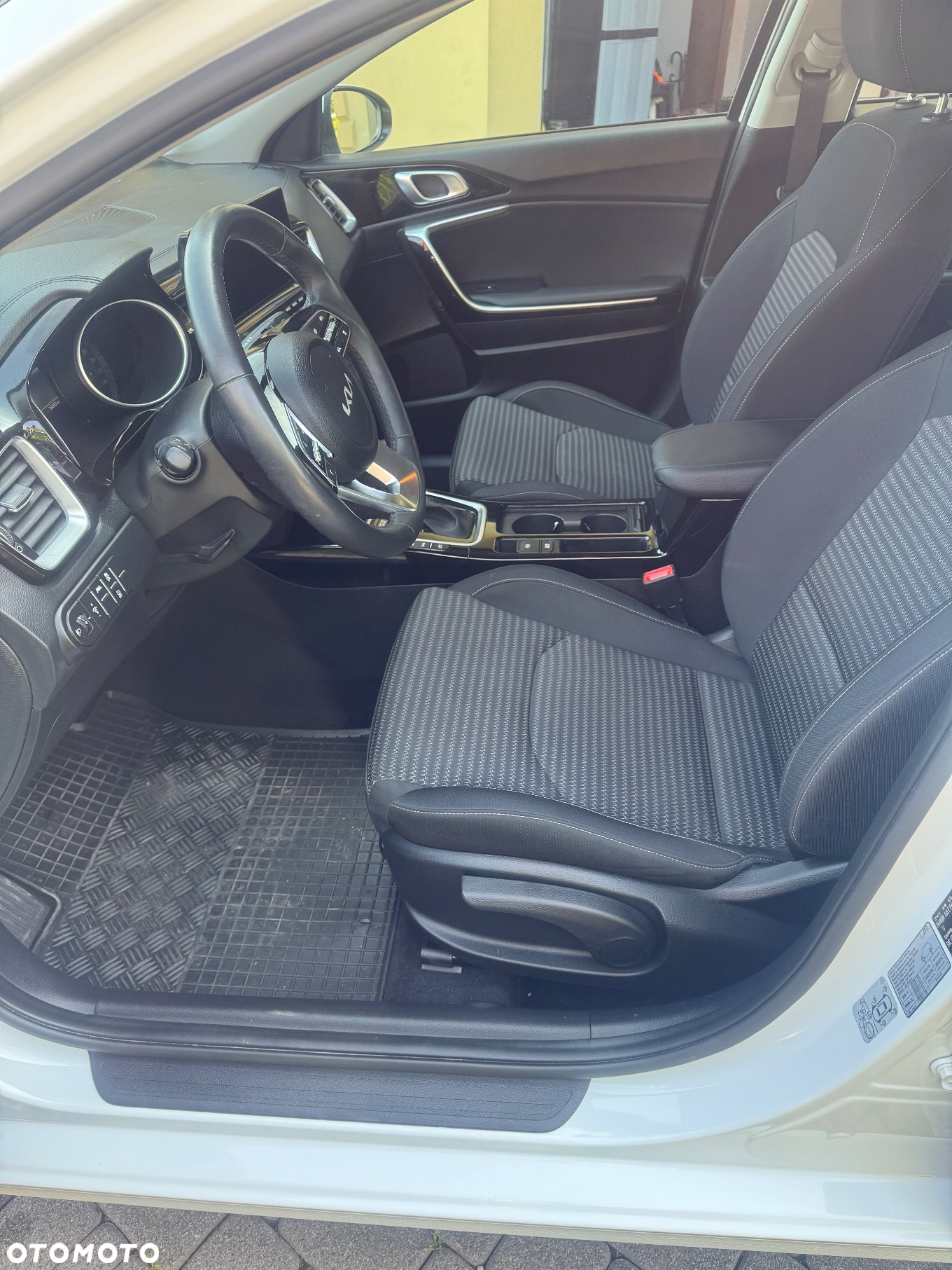 Kia Ceed SW 1.5 T-GDI DCT7 OPF JBL Sound Edition - 16