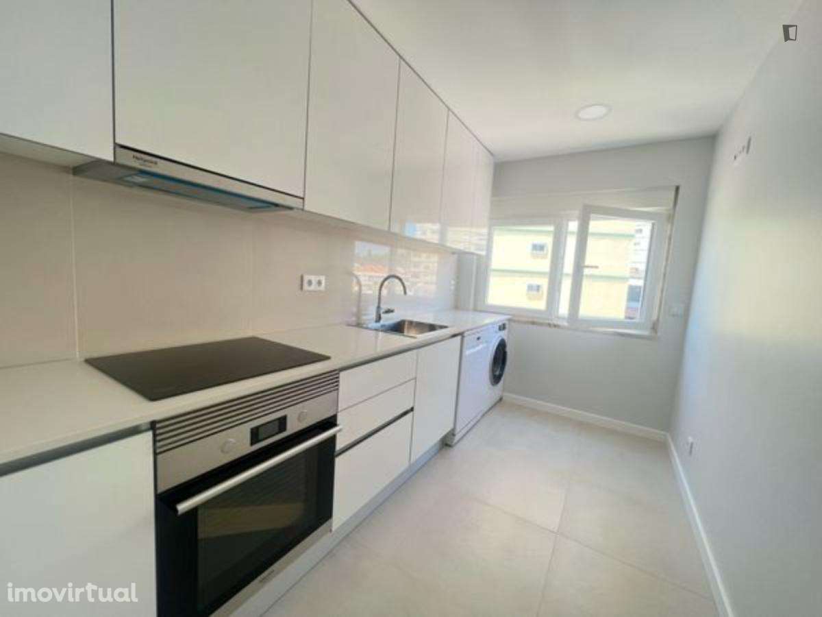 Quarto - localizado em Lisbon - Grande imagem: 4/7