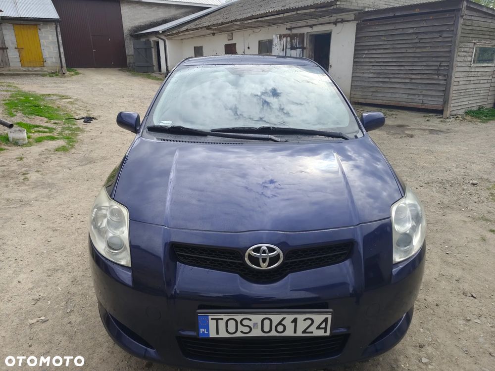 Toyota Auris 2.0 D-4D Sol - 2
