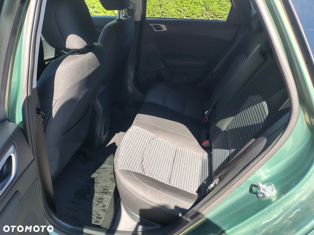 Kia Ceed - 21