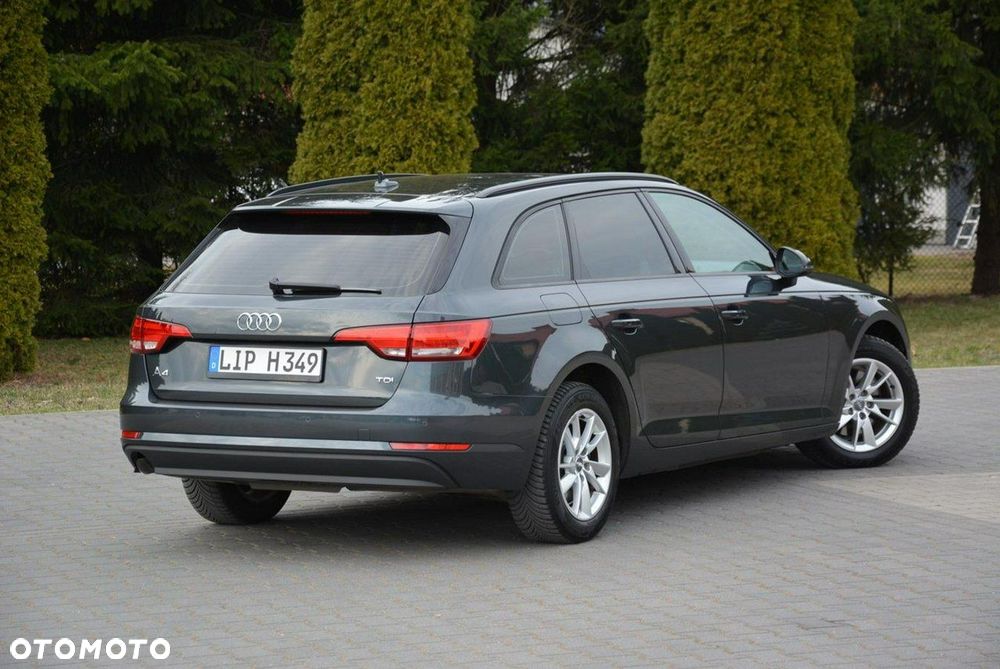 Audi A4 Avant 2.0 TDI DPF clean diesel Ambiente - 12