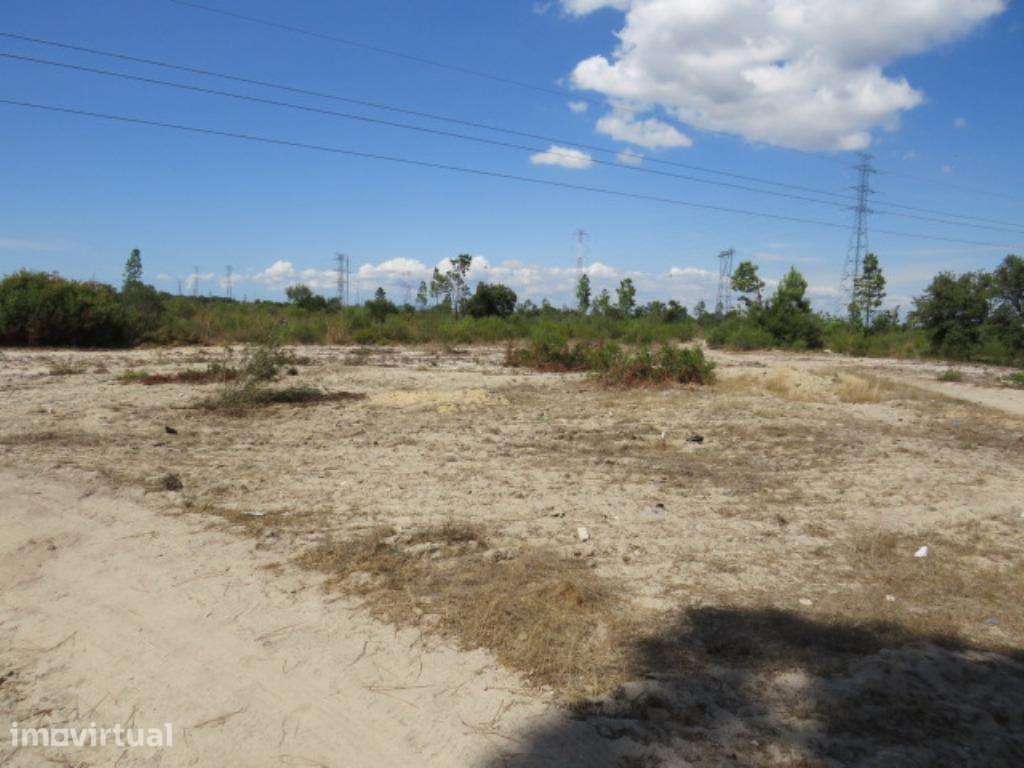 Terreno para Desenvolvimento Residencial com PIP Aprovado –... - Grande imagem: 2/5