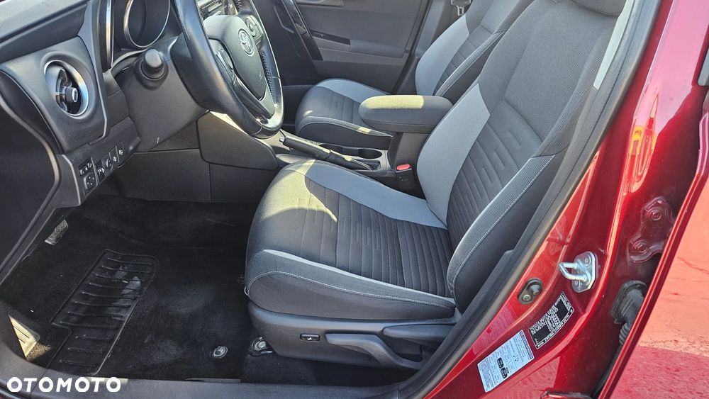 Toyota Auris Hybrid 135 Prestige - 19