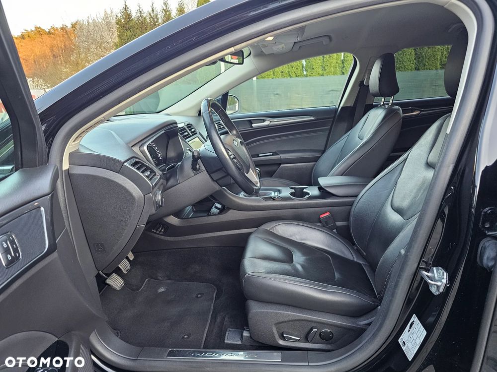 Ford Mondeo SW 2.0 EcoBlue Titanium - 25
