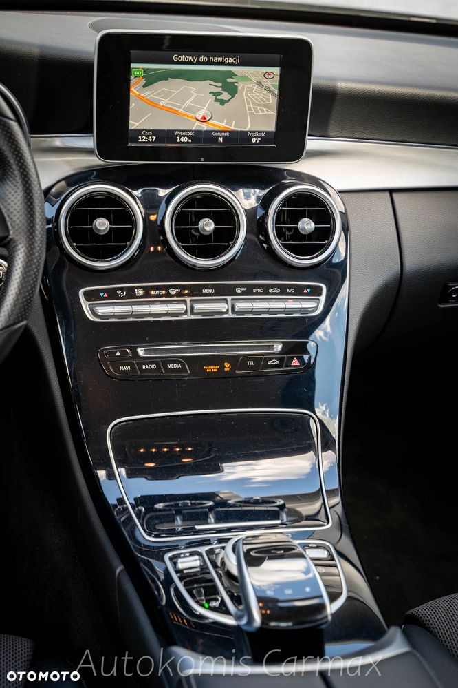 Mercedes-Benz Klasa C 180 9G-TRONIC Edition - 23