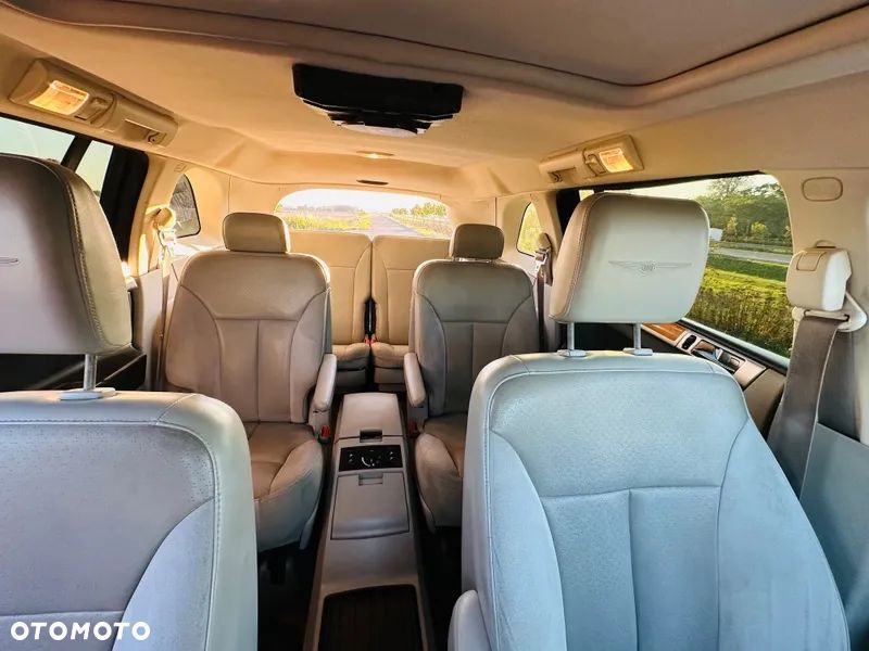 Chrysler Pacifica - 21