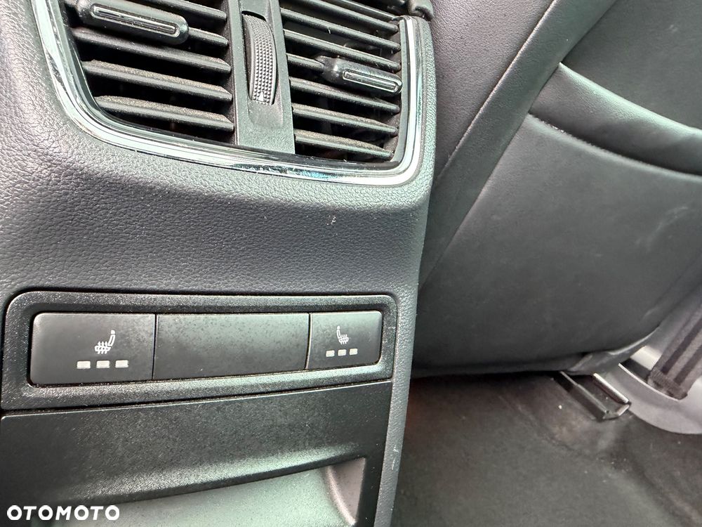 Skoda Octavia 2.0 TDI DSG RS - 27