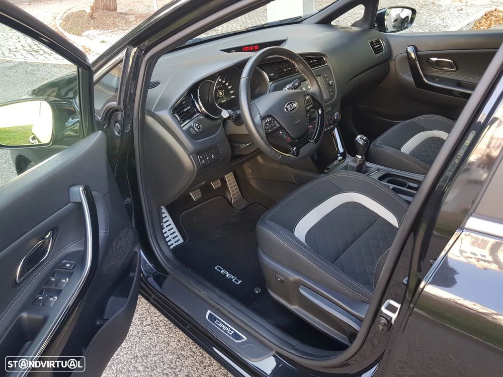 Kia Ceed SW 1.6 CRDi GT Line - 14