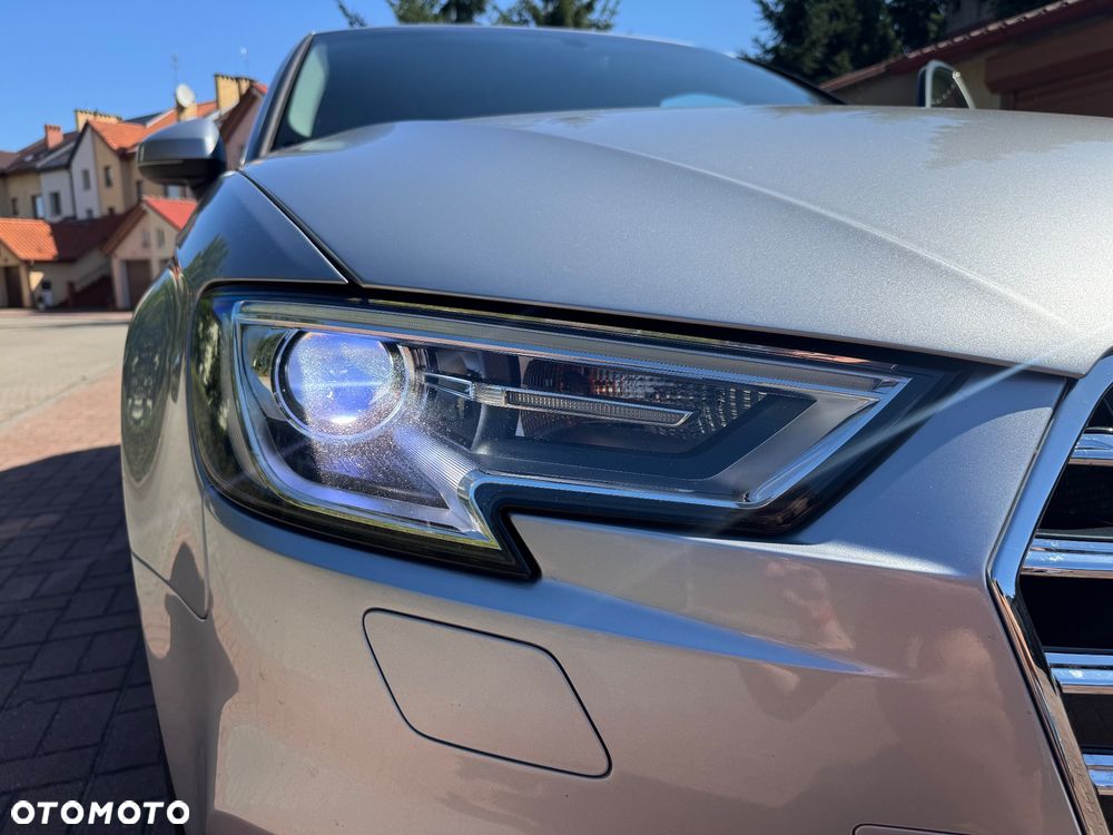 Audi A3 Sportback 1.0 TFSI design - 12