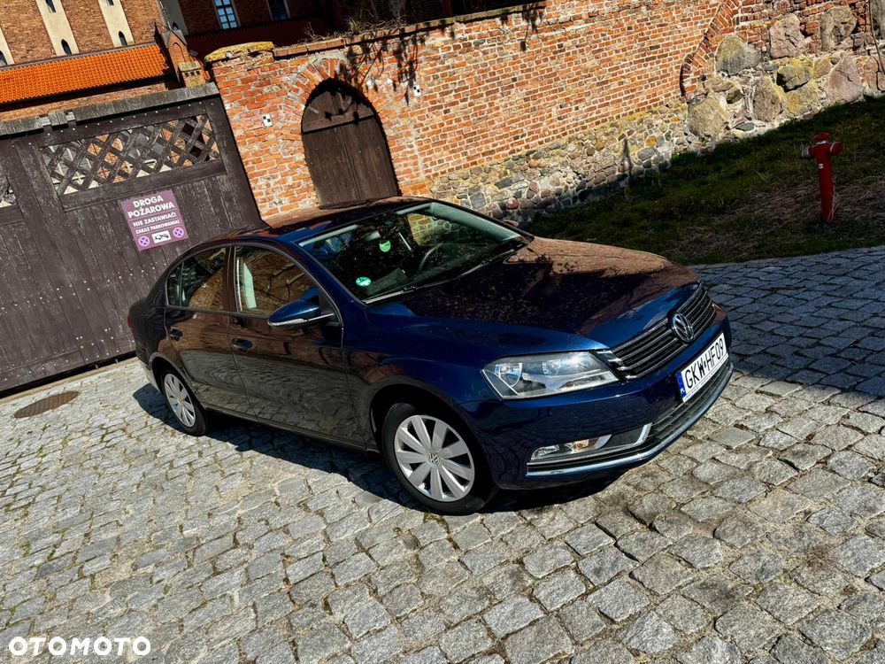 Volkswagen Passat - 8