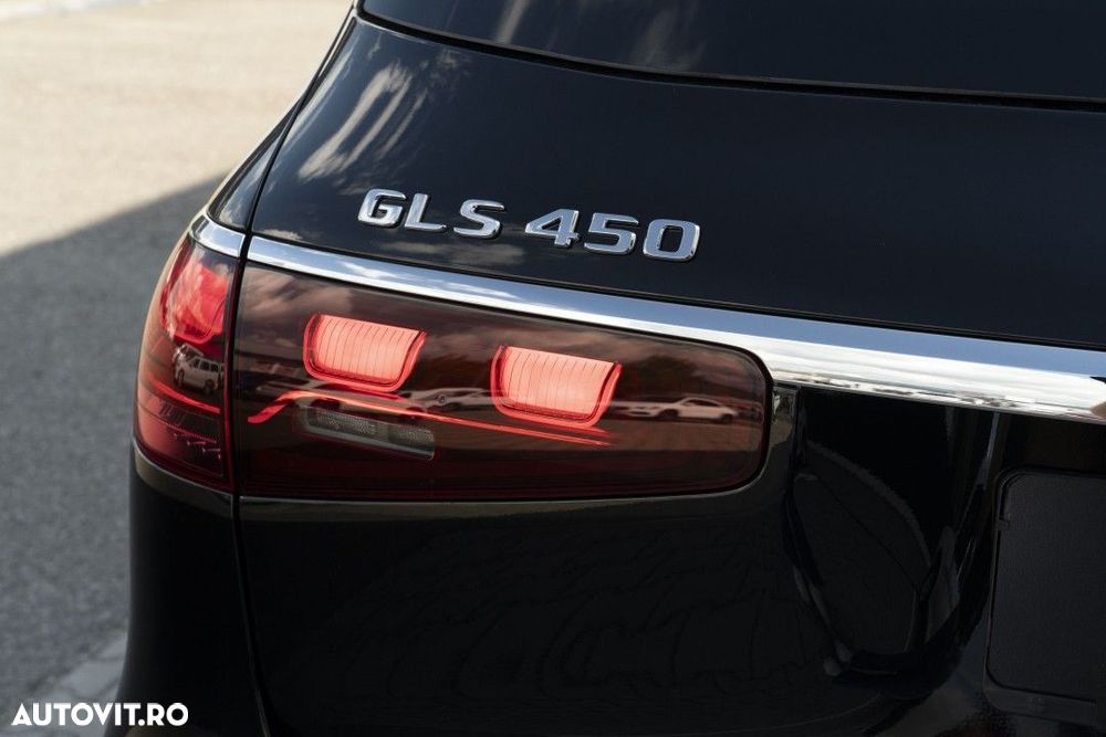 Mercedes-Benz GLS - 32