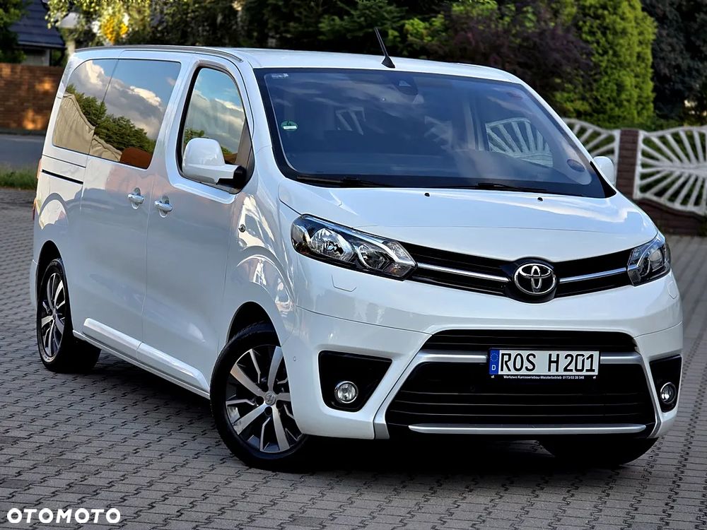Toyota Proace Verso 2.0 D4-D Medium Family - 1