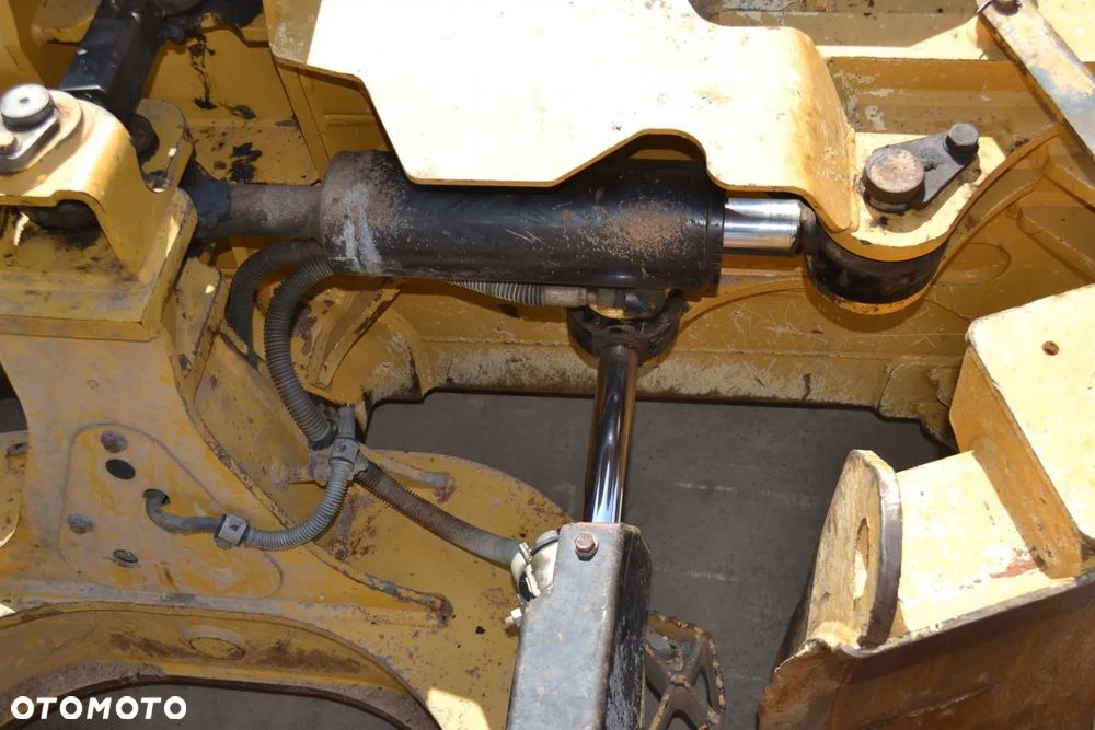 Caterpillar D6N LGP - 40