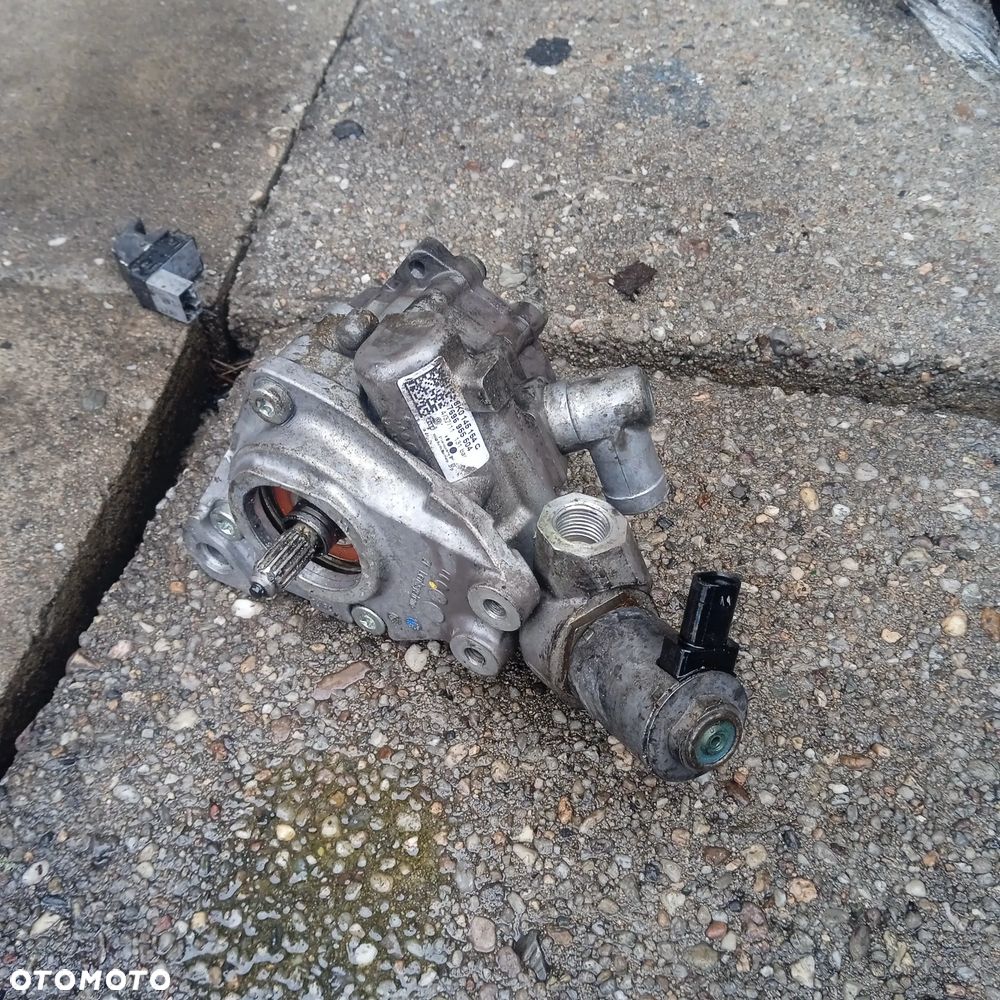 Pompa wspomagania 4.2FSI 8K0145154C - 1